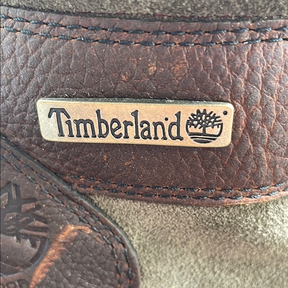 Timberland Brown Boots with Durable Leather and Ankle Support - Picture 2 of 4